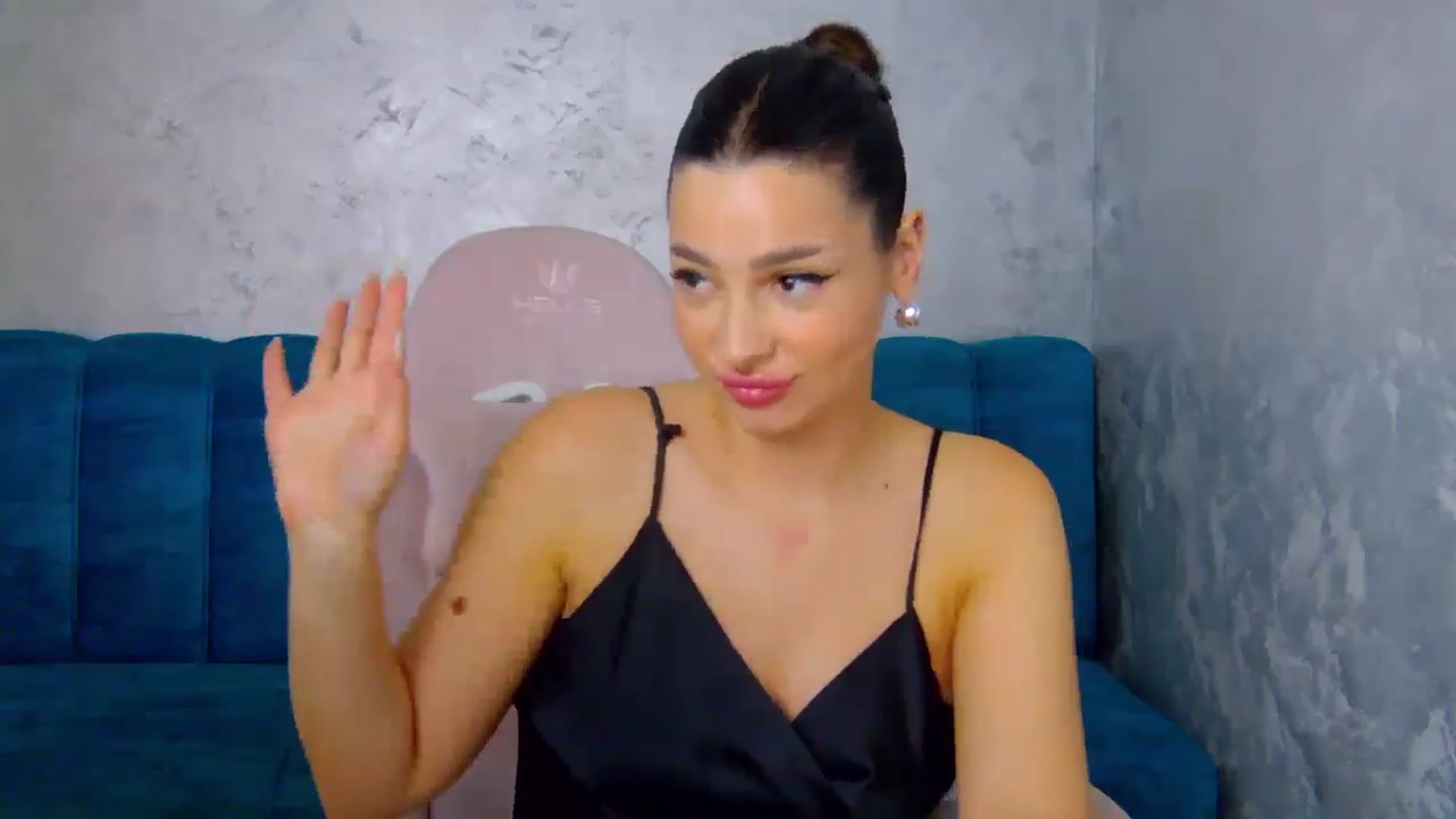 Gallery image thumbnail from MelisRoom's myfreecams stream on, 08/10/2025, 18:17 image 19 of 20