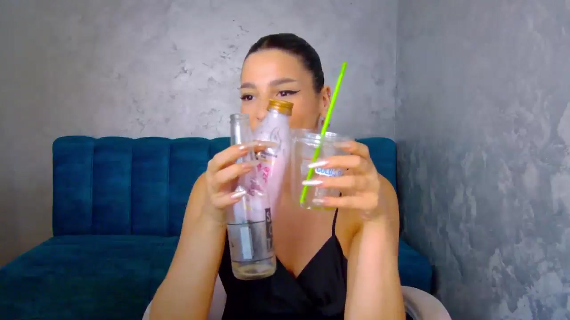 Gallery image thumbnail from MelisRoom's myfreecams stream on, 08/10/2025, 18:17 image 17 of 20