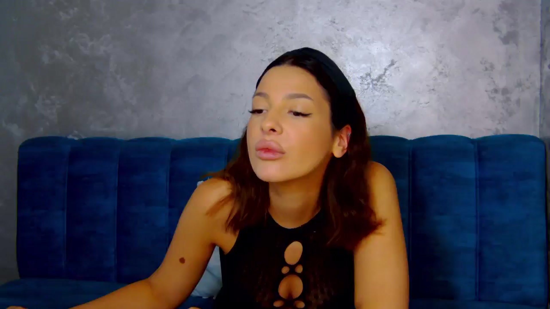 Gallery image thumbnail from MelisRoom's myfreecams stream on, 08/21/2025, 15:13 image 1 of 20