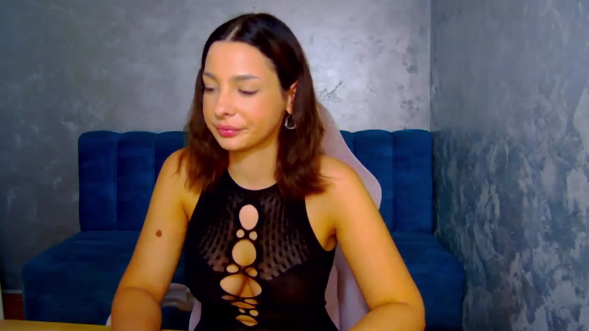 Gallery image thumbnail from MelisRoom's myfreecams stream on, 08/21/2025, 19:19 image 9 of 20