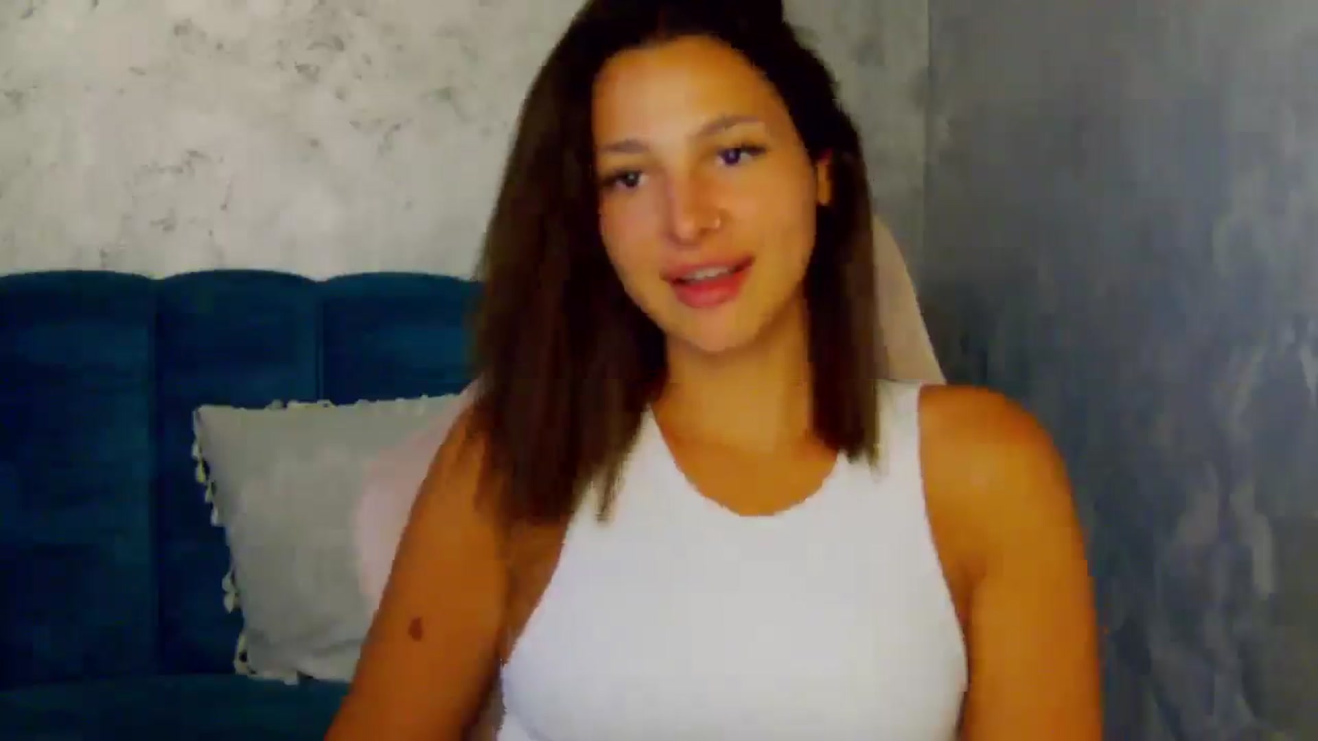 Gallery image thumbnail from MelisRoom's myfreecams stream on, 08/31/2025, 19:20 image 17 of 20