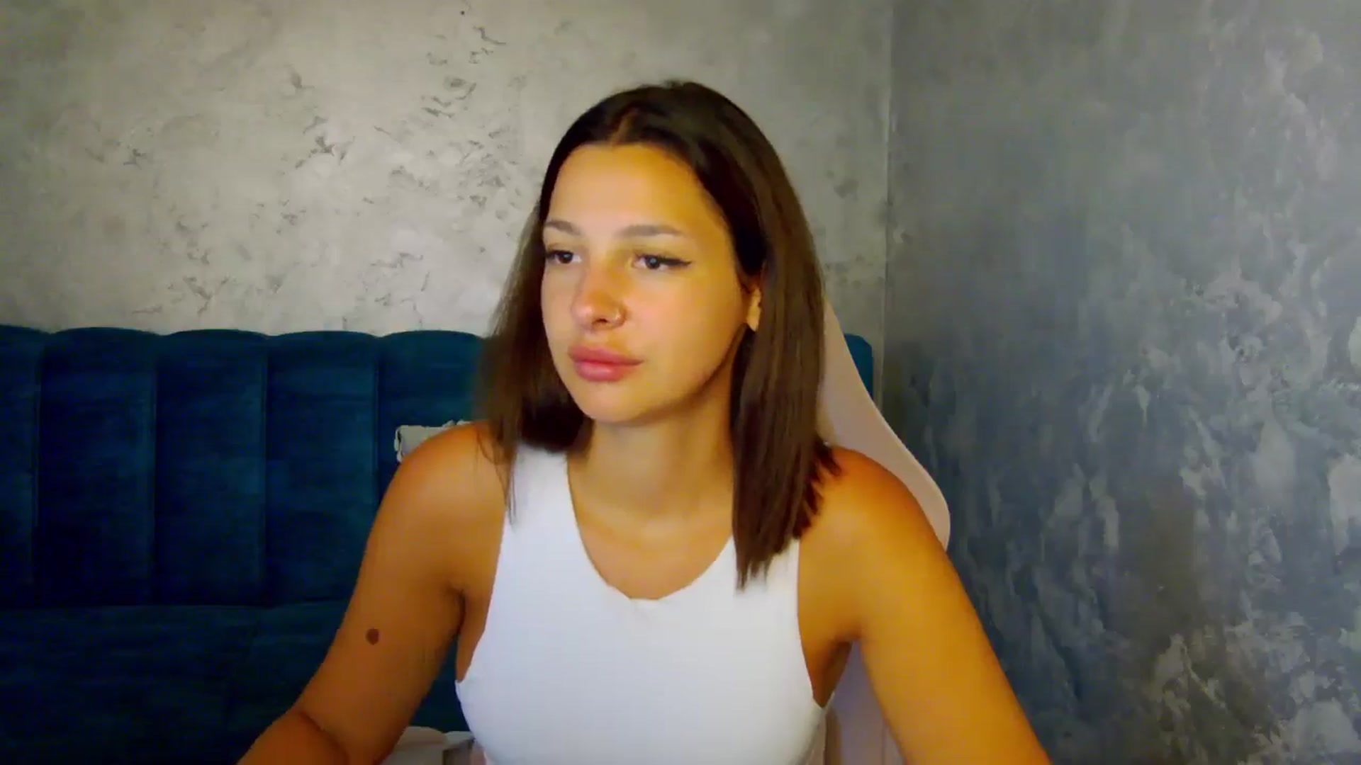 Gallery image thumbnail from MelisRoom's myfreecams stream on, 08/31/2025, 19:20 image 14 of 20