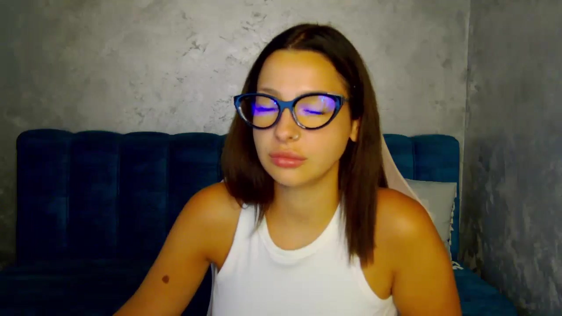 Gallery image thumbnail from MelisRoom's myfreecams stream on, 09/01/2025, 17:16 image 16 of 20