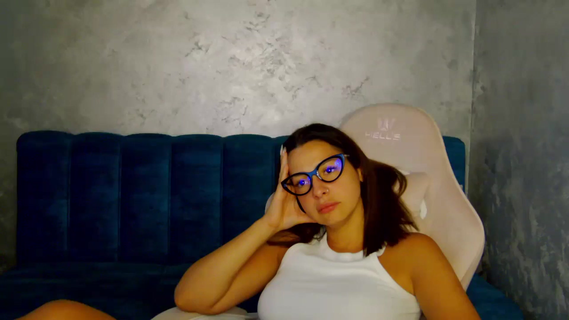 Gallery image thumbnail from MelisRoom's myfreecams stream on, 09/01/2025, 17:16 image 18 of 20