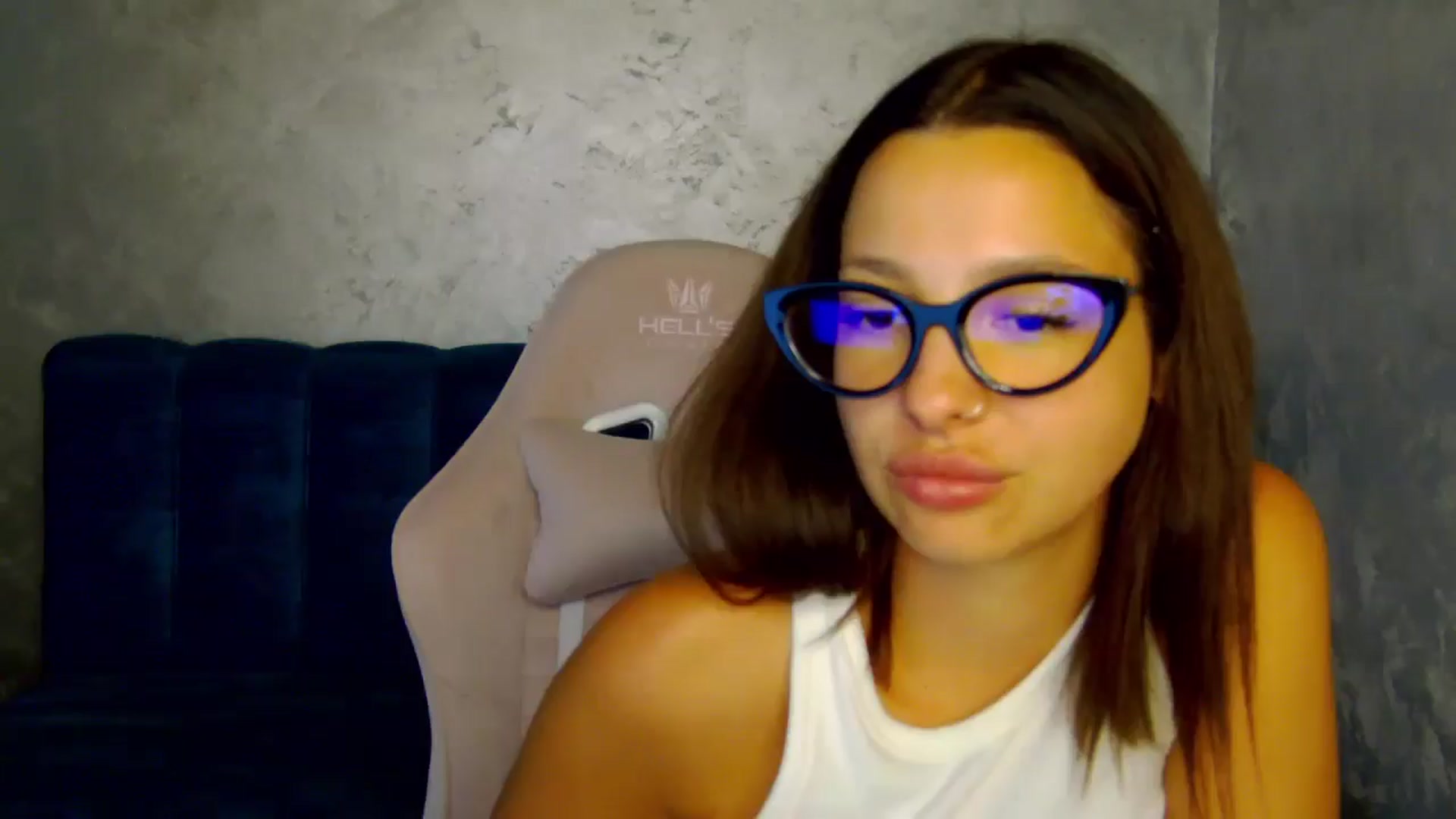 Gallery image thumbnail from MelisRoom's myfreecams stream on, 09/01/2025, 17:16 image 11 of 20