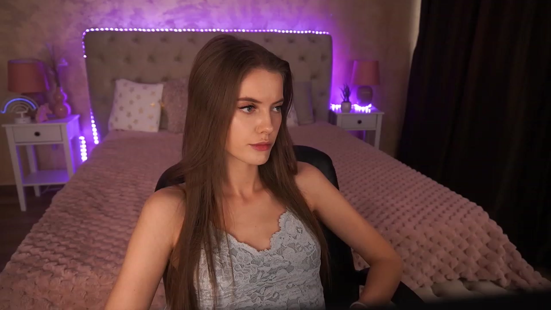 Gallery image thumbnail from MelisaMiller's myfreecams stream on, 12/25/2022, 09:39 image 11 of 20