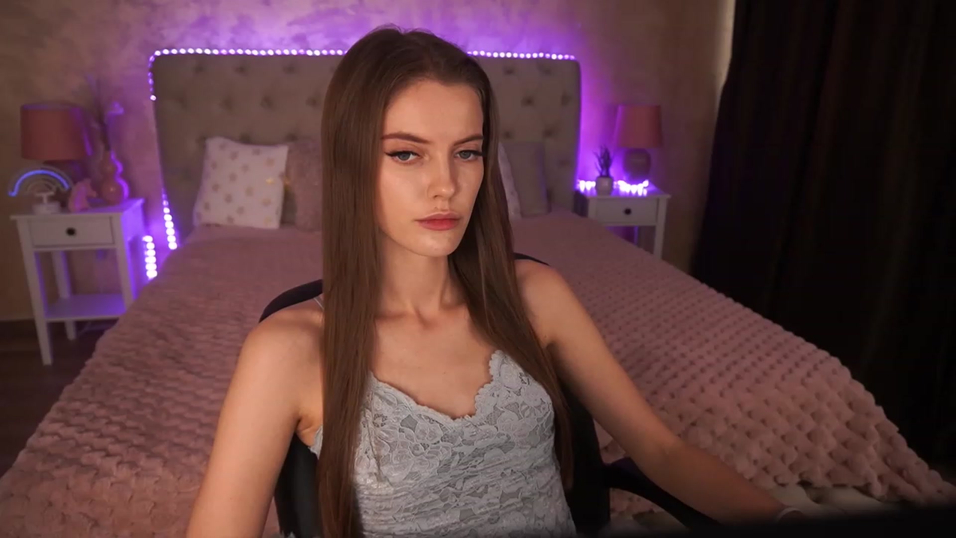 Gallery image thumbnail from MelisaMiller's myfreecams stream on, 12/25/2022, 09:39 image 2 of 20