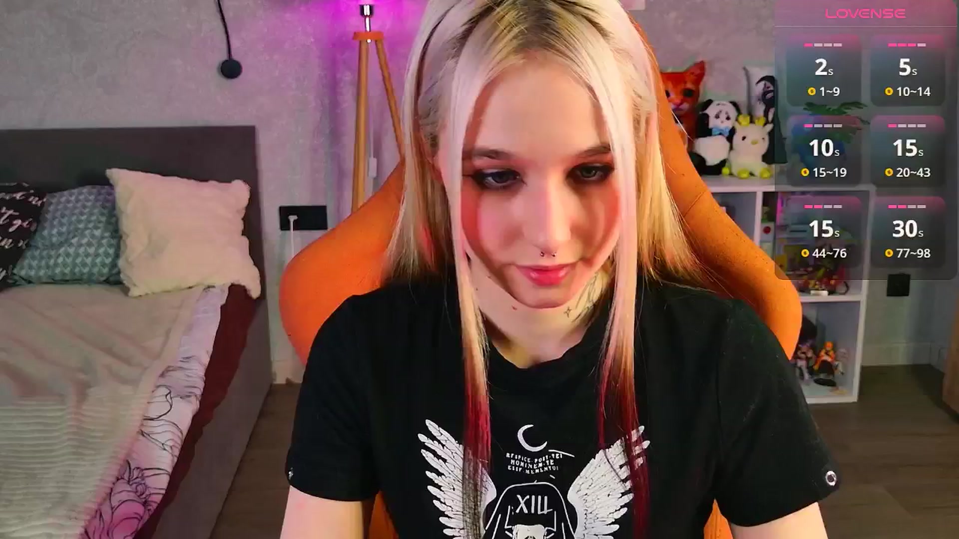Gallery image thumbnail from Melisandea's myfreecams stream on, 04/16/2026, 18:27 image 15 of 20