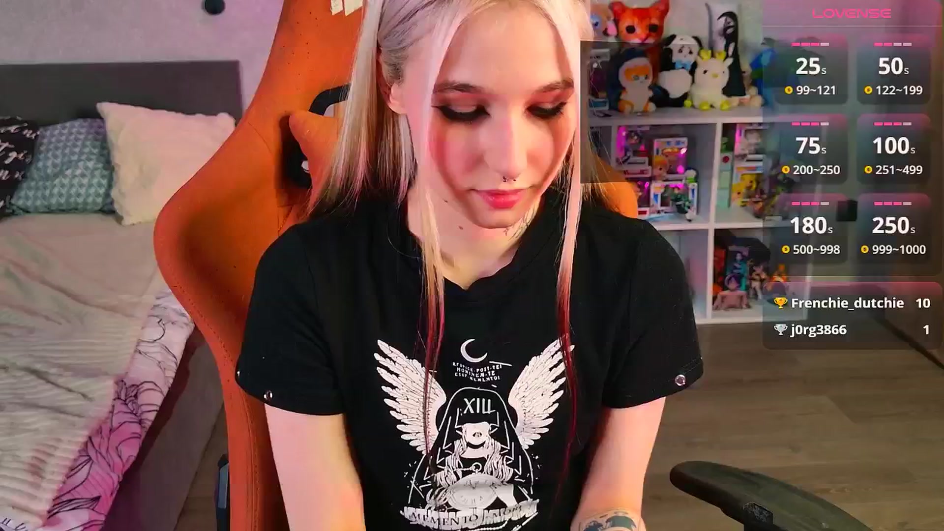 Gallery image thumbnail from Melisandea's myfreecams stream on, 04/16/2026, 22:12 image 7 of 20