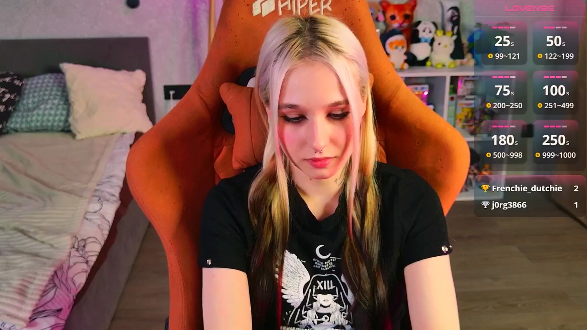 Gallery image thumbnail from Melisandea's myfreecams stream on, 04/16/2026, 22:12 image 3 of 20