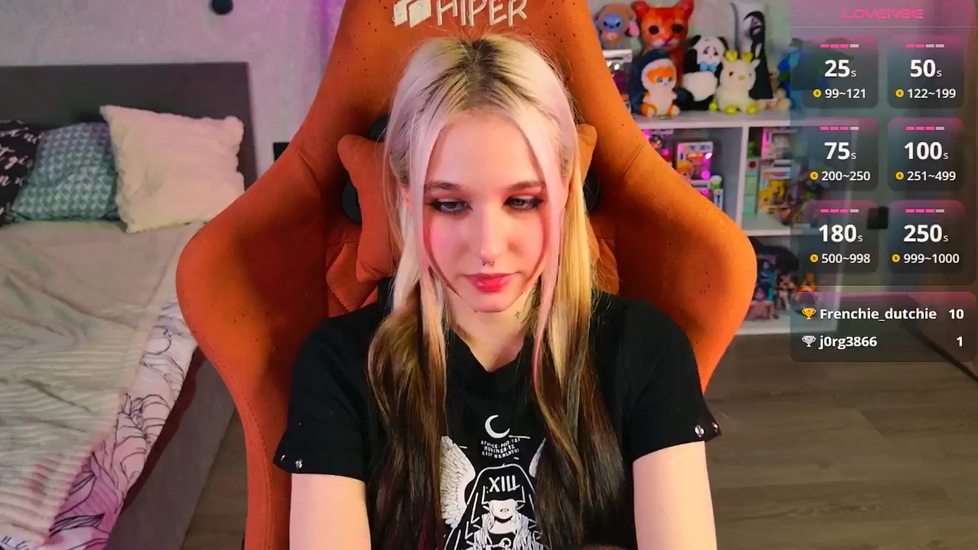 Gallery image thumbnail from Melisandea's myfreecams stream on, 04/16/2026, 22:12 image 4 of 20