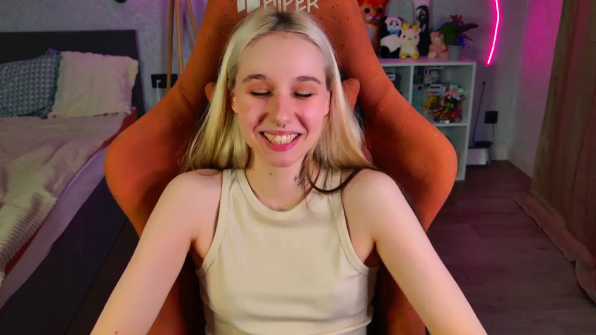 Gallery image thumbnail from Melisandea's myfreecams stream on, 04/23/2026, 20:46 image 6 of 20