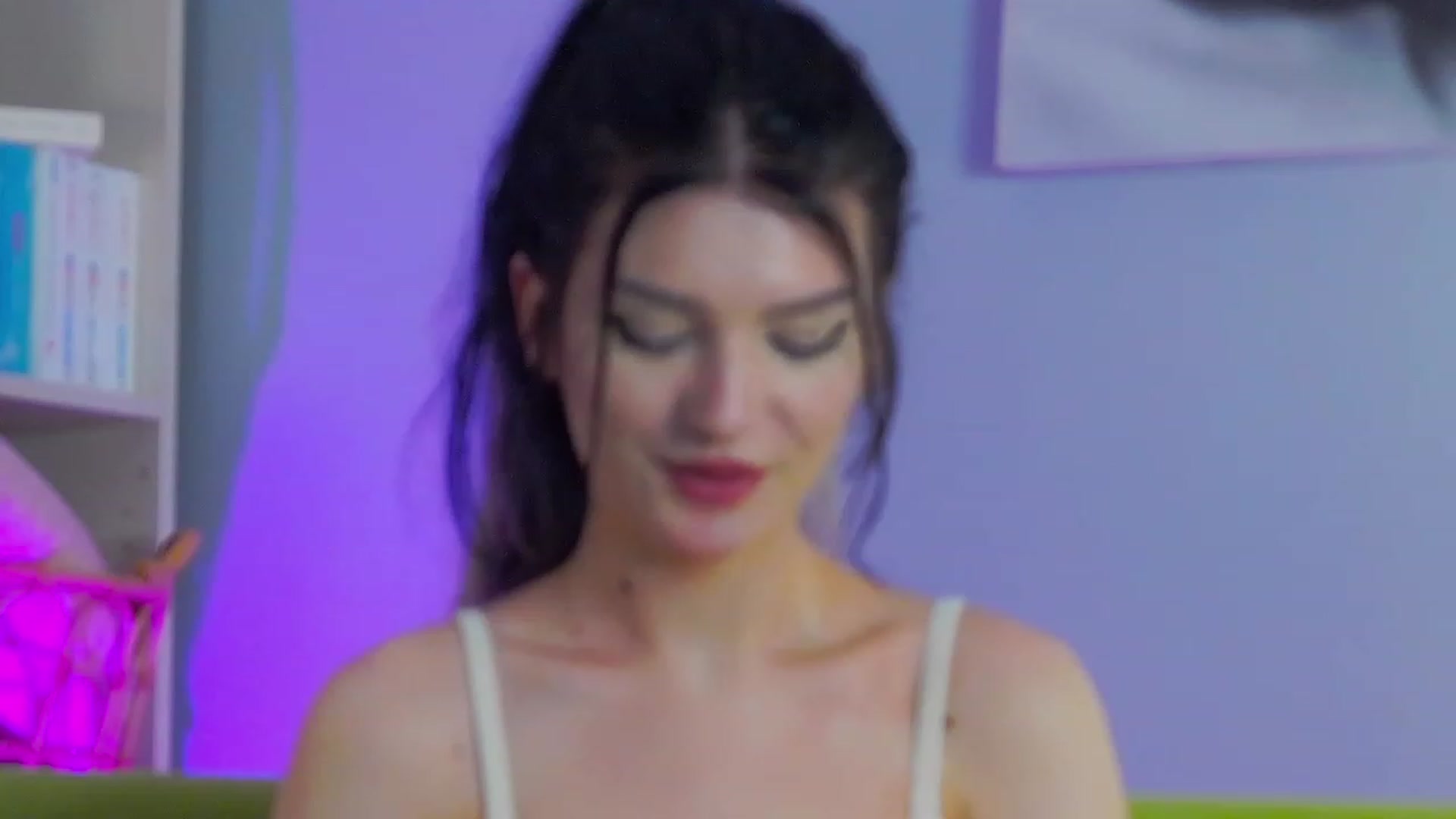 Gallery image thumbnail from MelissaFlyn's myfreecams stream on, 04/16/2023, 18:19 image 3 of 20