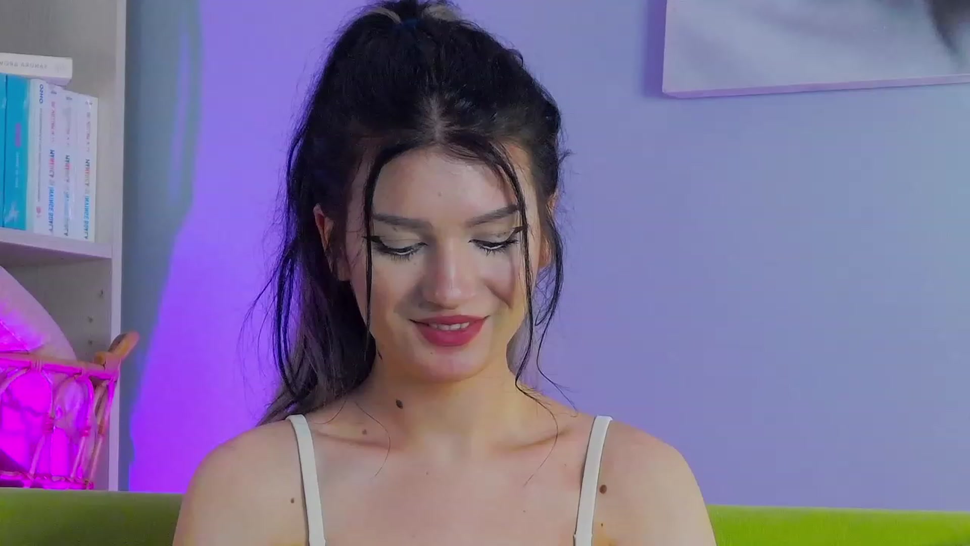 Gallery image thumbnail from MelissaFlyn's myfreecams stream on, 04/16/2023, 18:19 image 8 of 20
