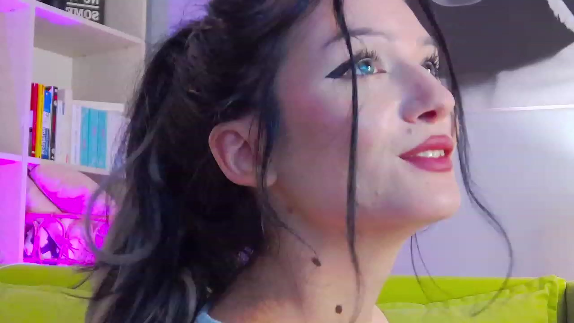 Gallery image thumbnail from MelissaFlyn's myfreecams stream on, 04/17/2023, 13:48 image 1 of 20