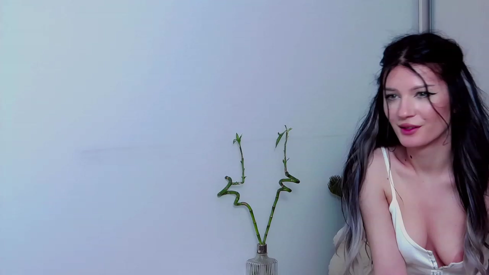 Gallery image thumbnail from MelissaFlyn's myfreecams stream on, 05/20/2023, 16:07 image 15 of 20
