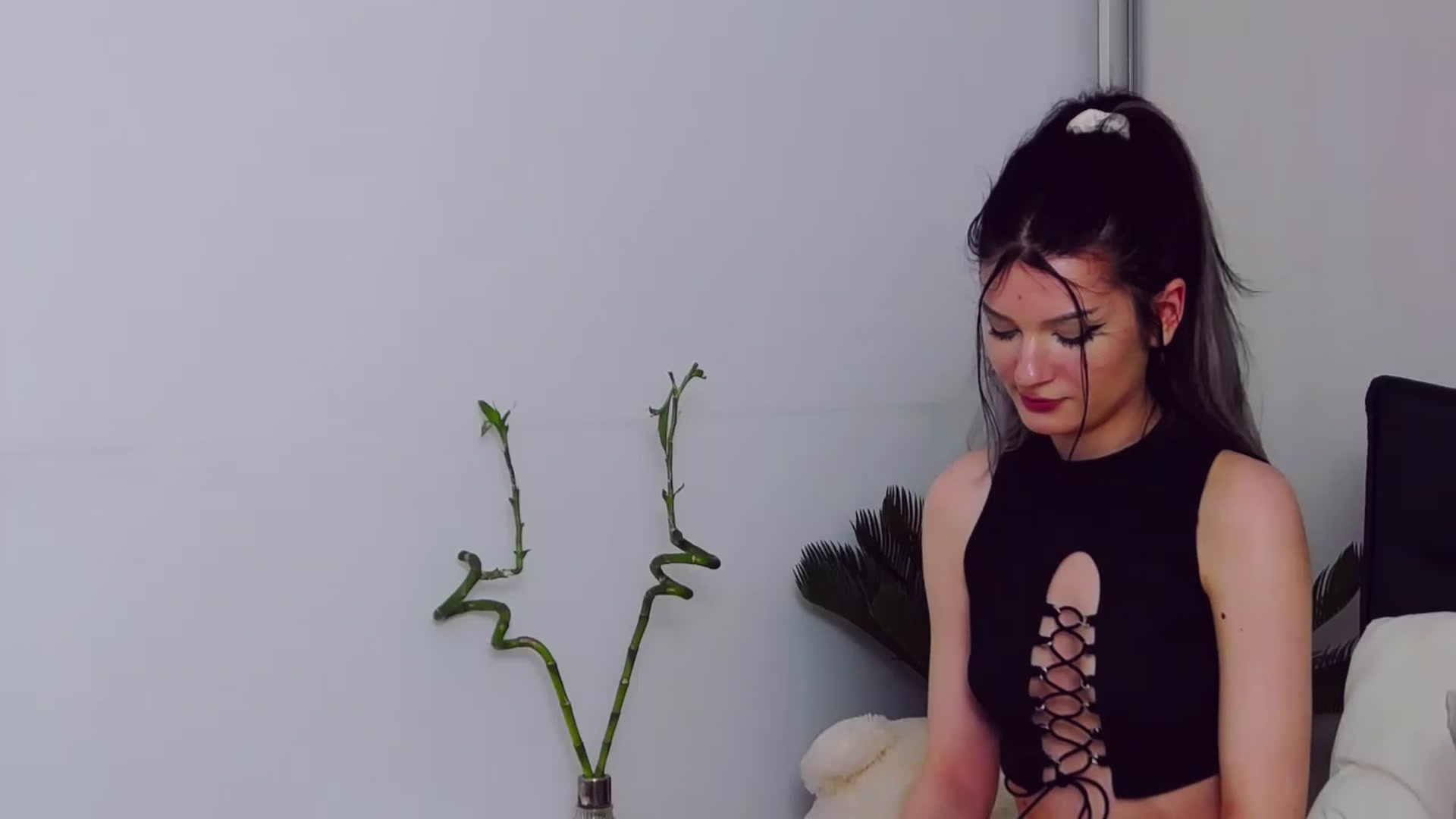 Gallery image thumbnail from MelissaFlyn's myfreecams stream on, 05/27/2023, 18:02 image 17 of 20