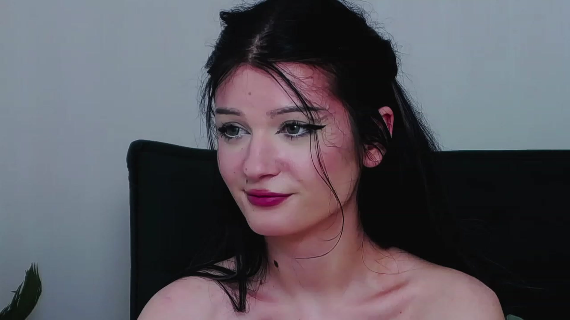 Gallery image thumbnail from MelissaFlyn's myfreecams stream on, 06/08/2023, 17:36 image 13 of 20