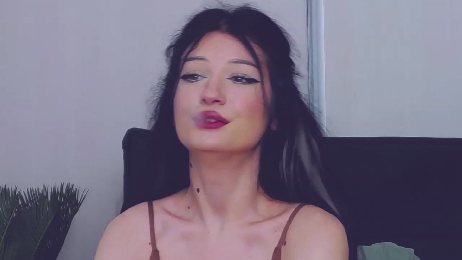 Gallery image thumbnail from MelissaFlyn's myfreecams stream on, 06/12/2023, 12:31 image 18 of 20