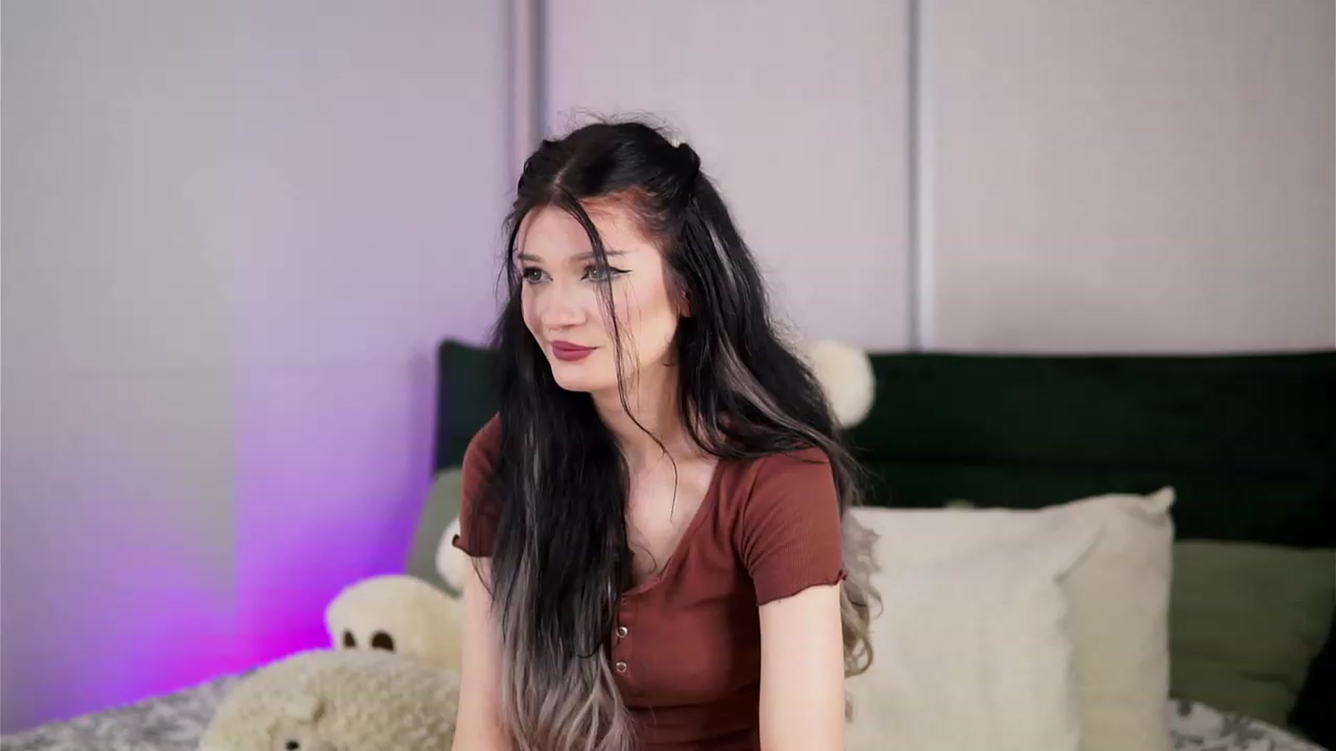 Gallery image thumbnail from MelissaFlyn's myfreecams stream on, 06/19/2023, 11:16 image 17 of 20