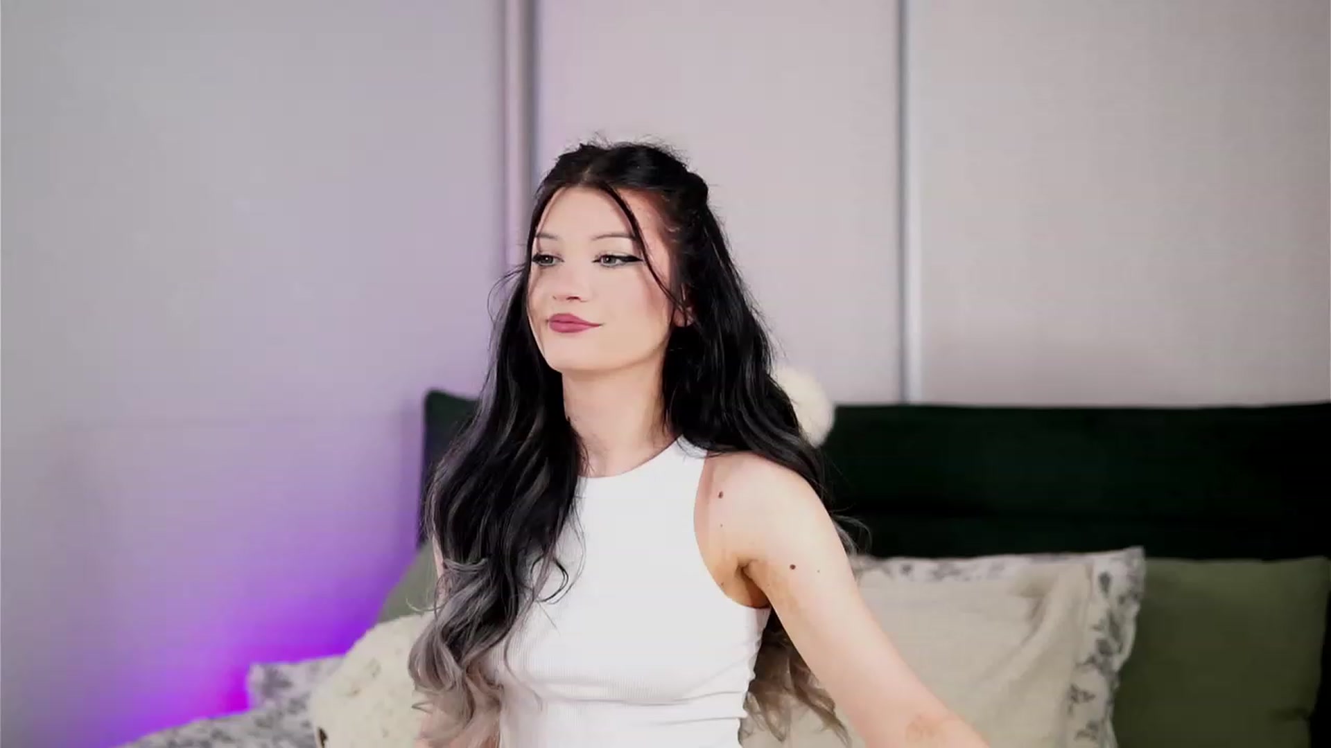Gallery image thumbnail from MelissaFlyn's myfreecams stream on, 06/20/2023, 10:35 image 1 of 20