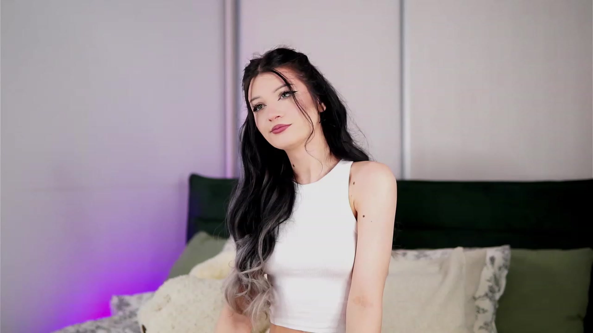 Gallery image thumbnail from MelissaFlyn's myfreecams stream on, 06/20/2023, 10:35 image 2 of 20
