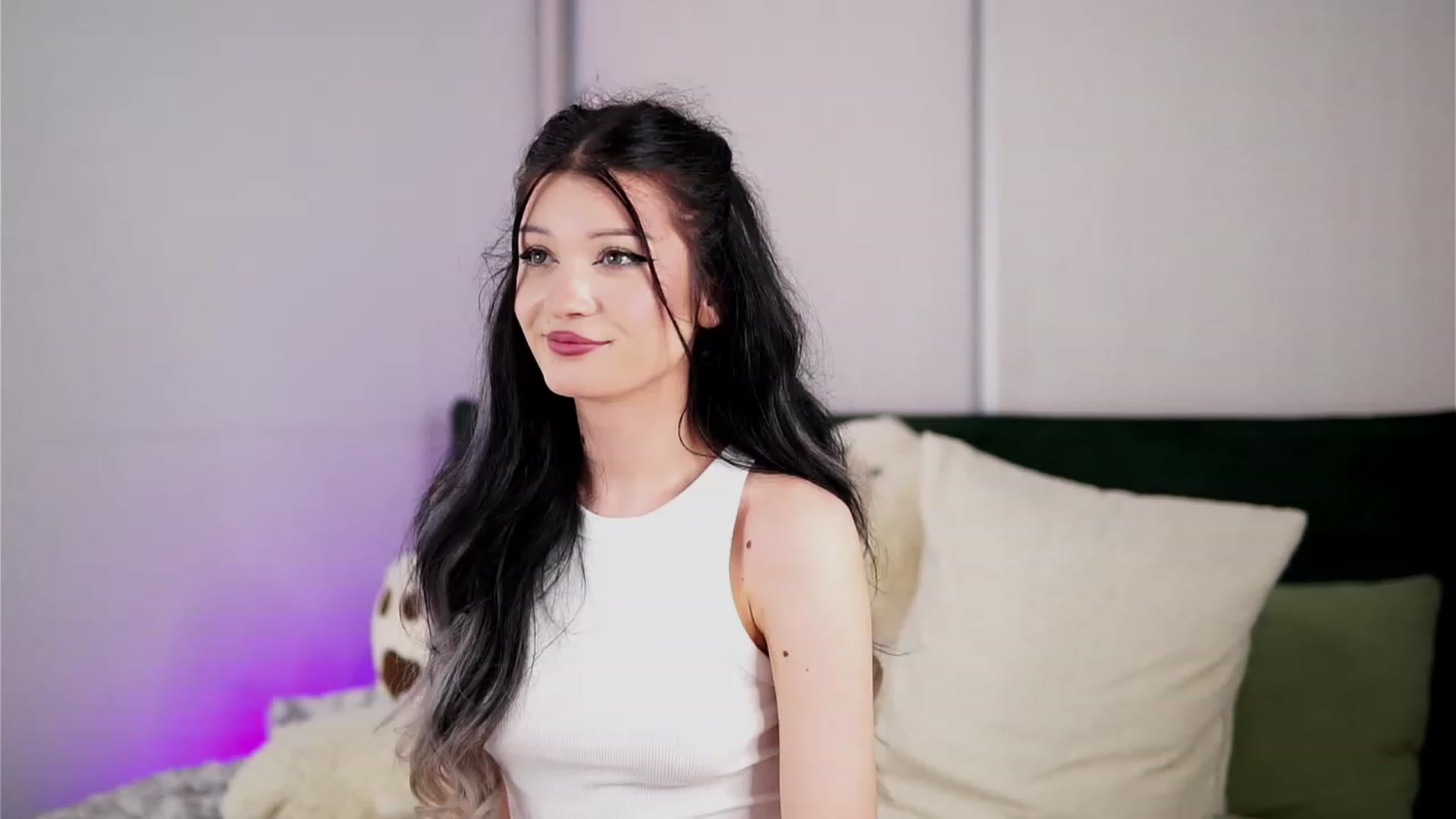 Gallery image thumbnail from MelissaFlyn's myfreecams stream on, 06/20/2023, 13:10 image 19 of 20