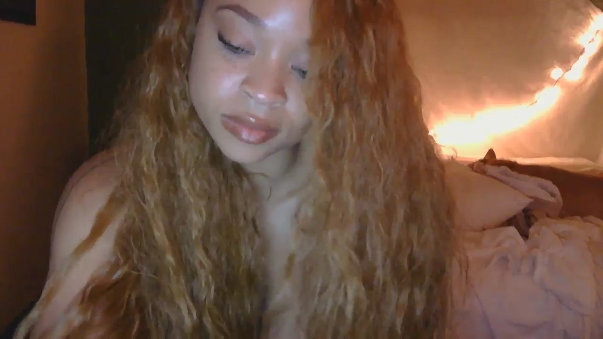 Gallery image thumbnail from MelissaGee's myfreecams stream on, 06/30/2025, 16:01 image 7 of 20