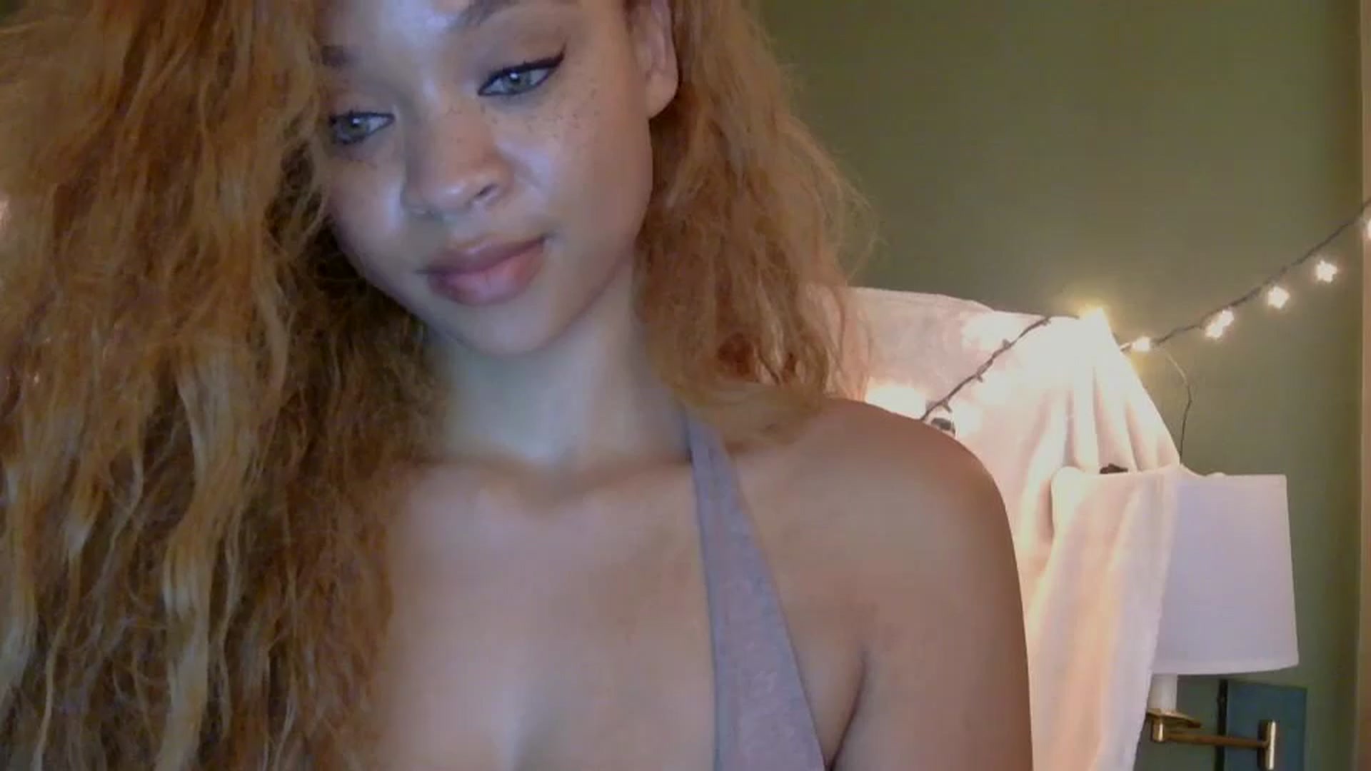 Gallery image thumbnail from MelissaGee's myfreecams stream on, 07/13/2025, 18:18 image 13 of 20