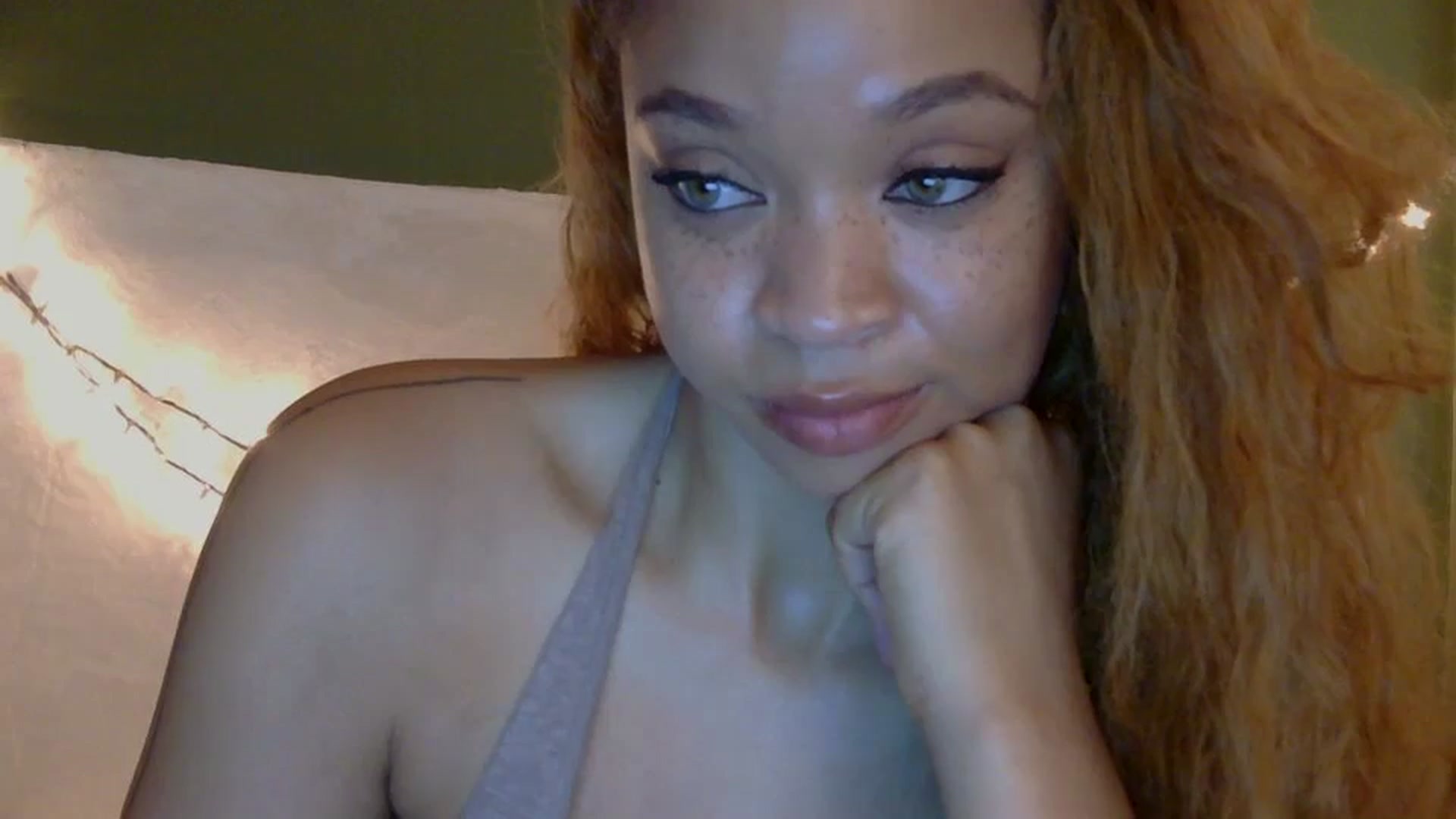 Gallery image thumbnail from MelissaGee's myfreecams stream on, 07/13/2025, 18:18 image 17 of 20