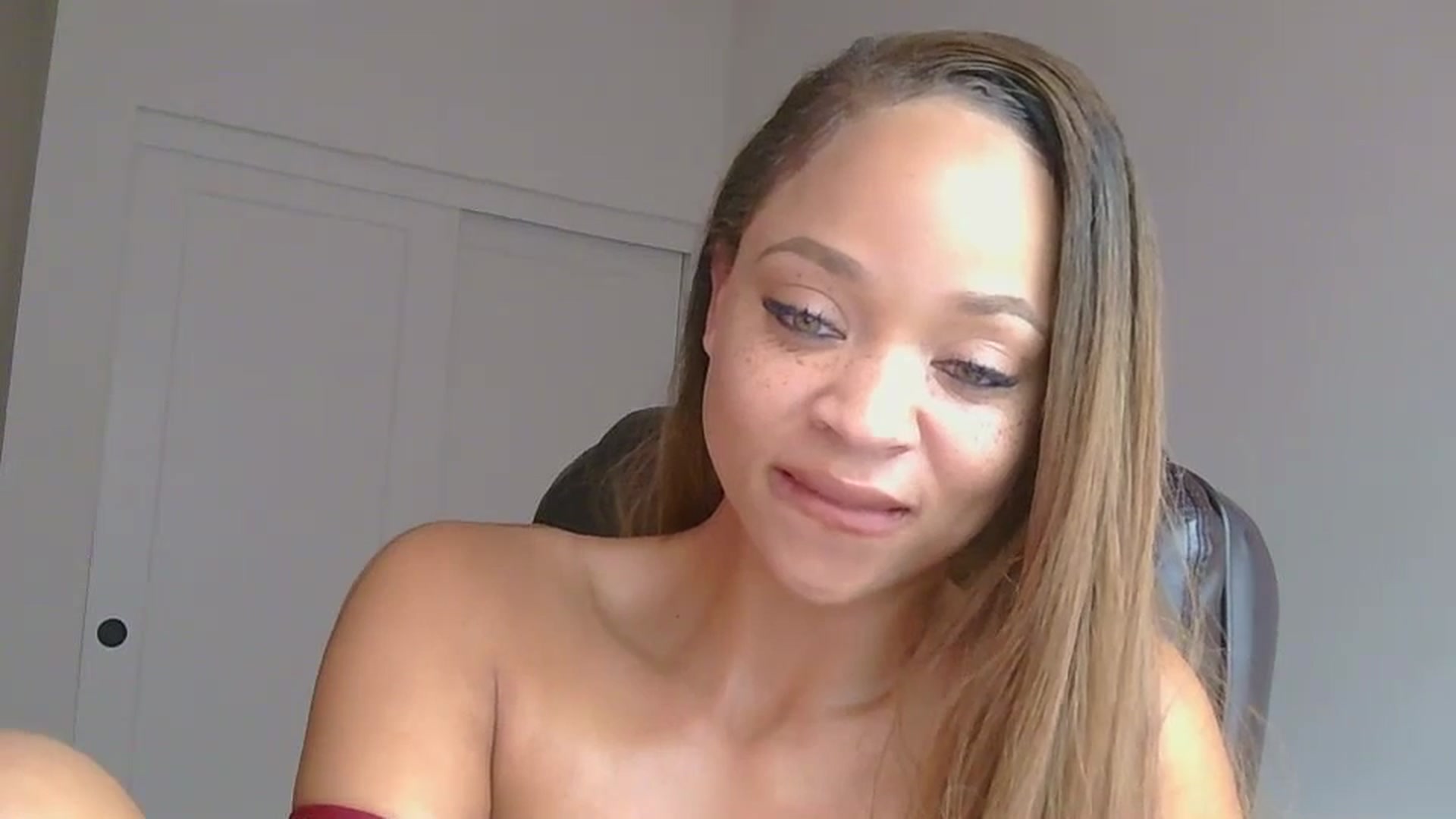 Gallery image thumbnail from MelissaGee's myfreecams stream on, 09/17/2025, 22:31 image 15 of 20