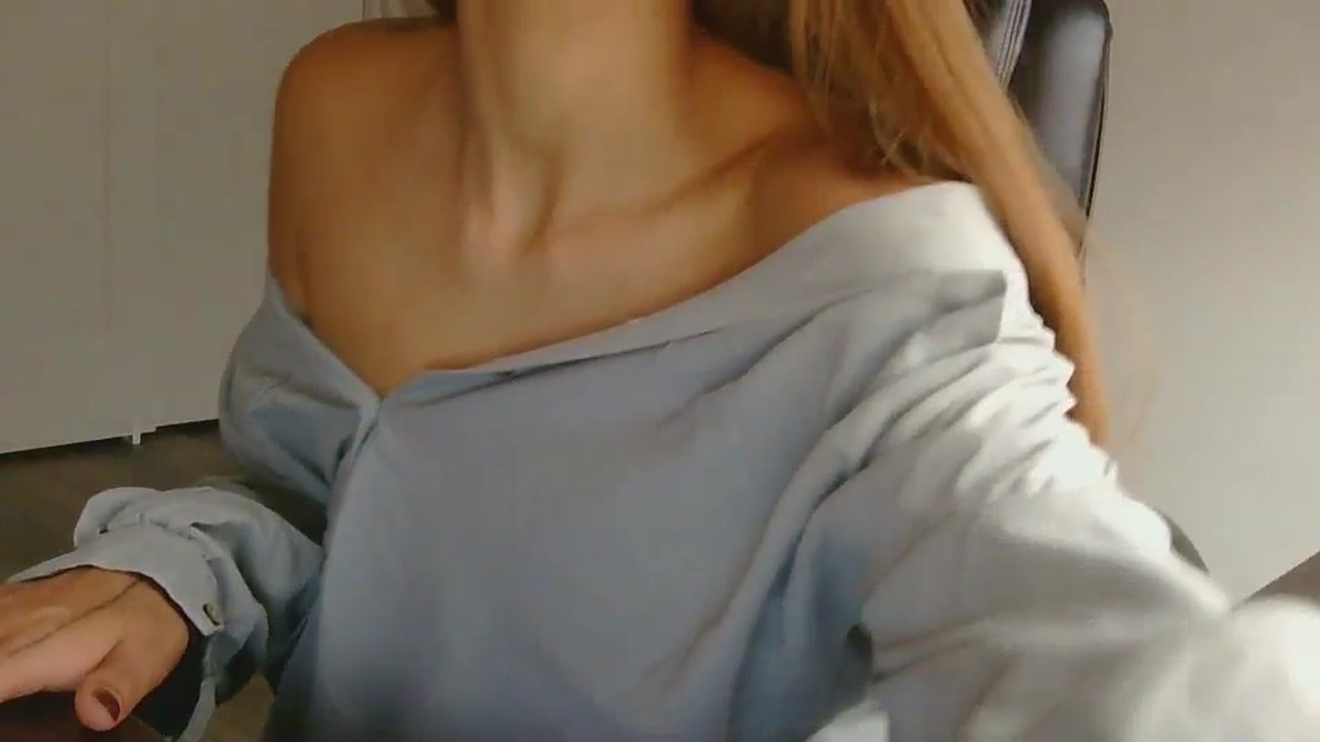 Gallery image thumbnail from MelissaGee's myfreecams stream on, 09/19/2025, 24:53 image 6 of 20