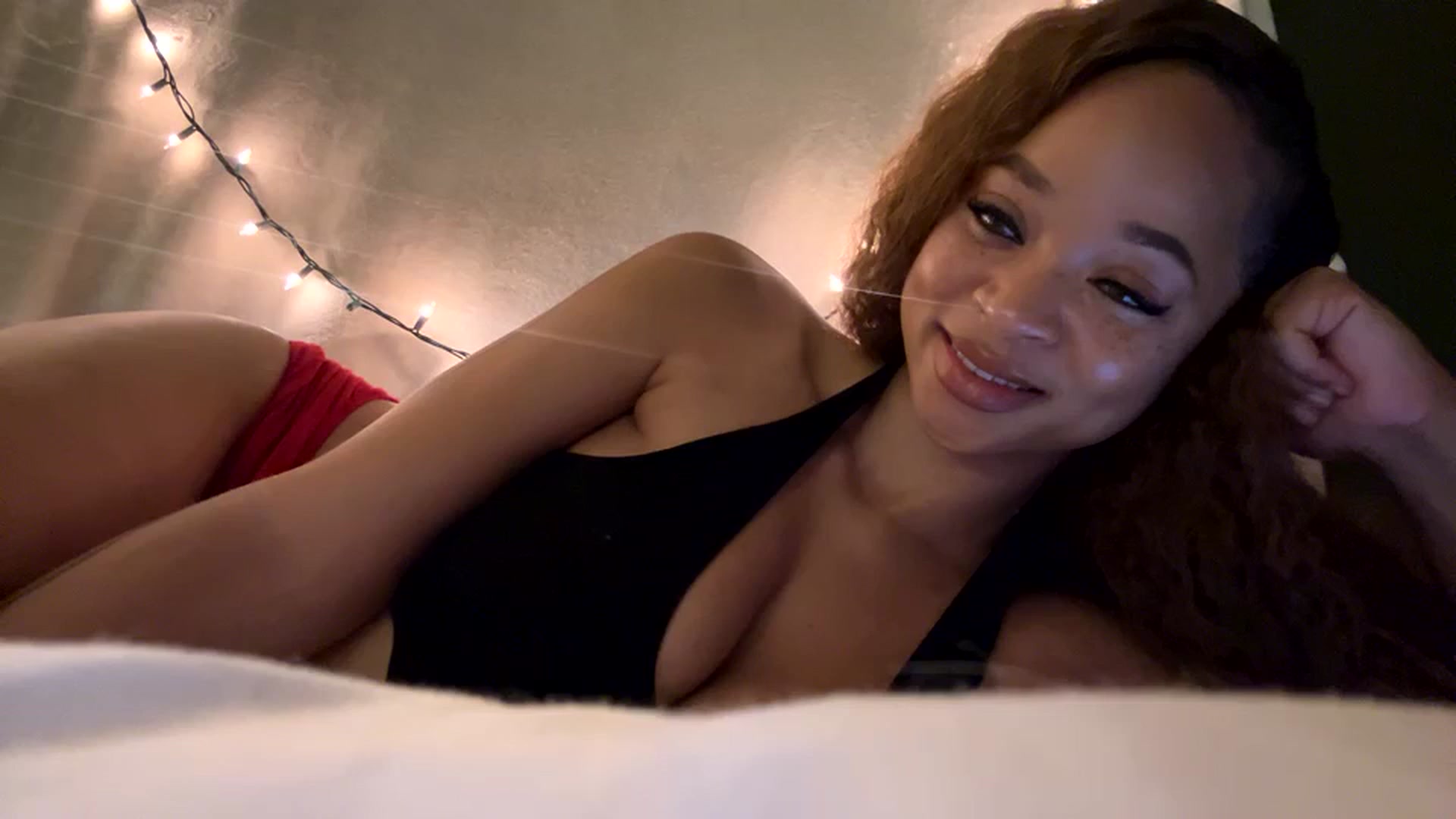 Gallery image thumbnail from MelissaGee's myfreecams stream on, 09/24/2025, 16:52 image 8 of 20