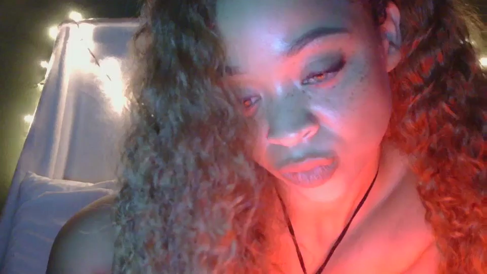 Gallery image thumbnail from MelissaGee's myfreecams stream on, 09/26/2025, 15:43 image 15 of 20