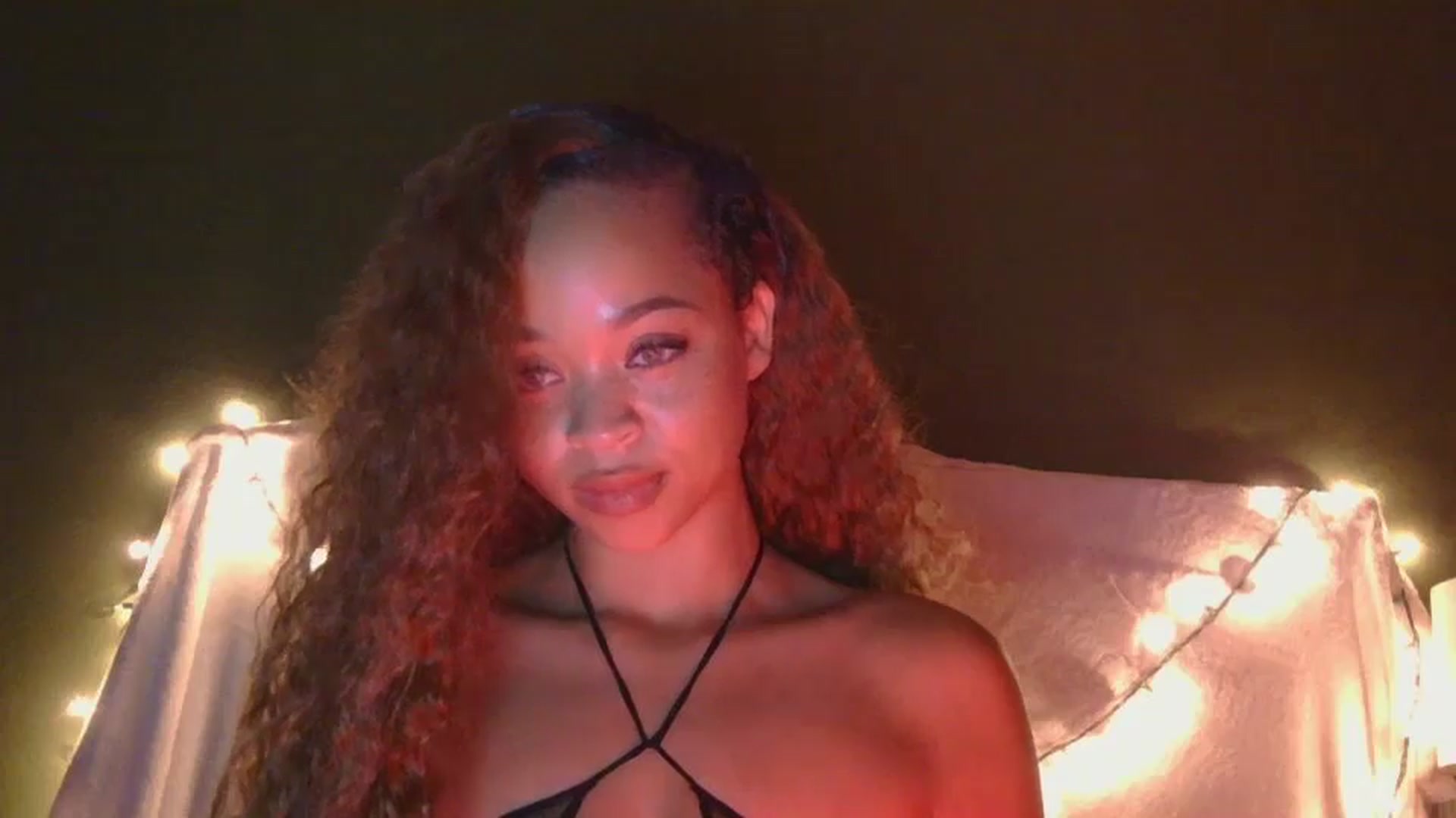 Gallery image thumbnail from MelissaGee's myfreecams stream on, 09/26/2025, 15:43 image 16 of 20