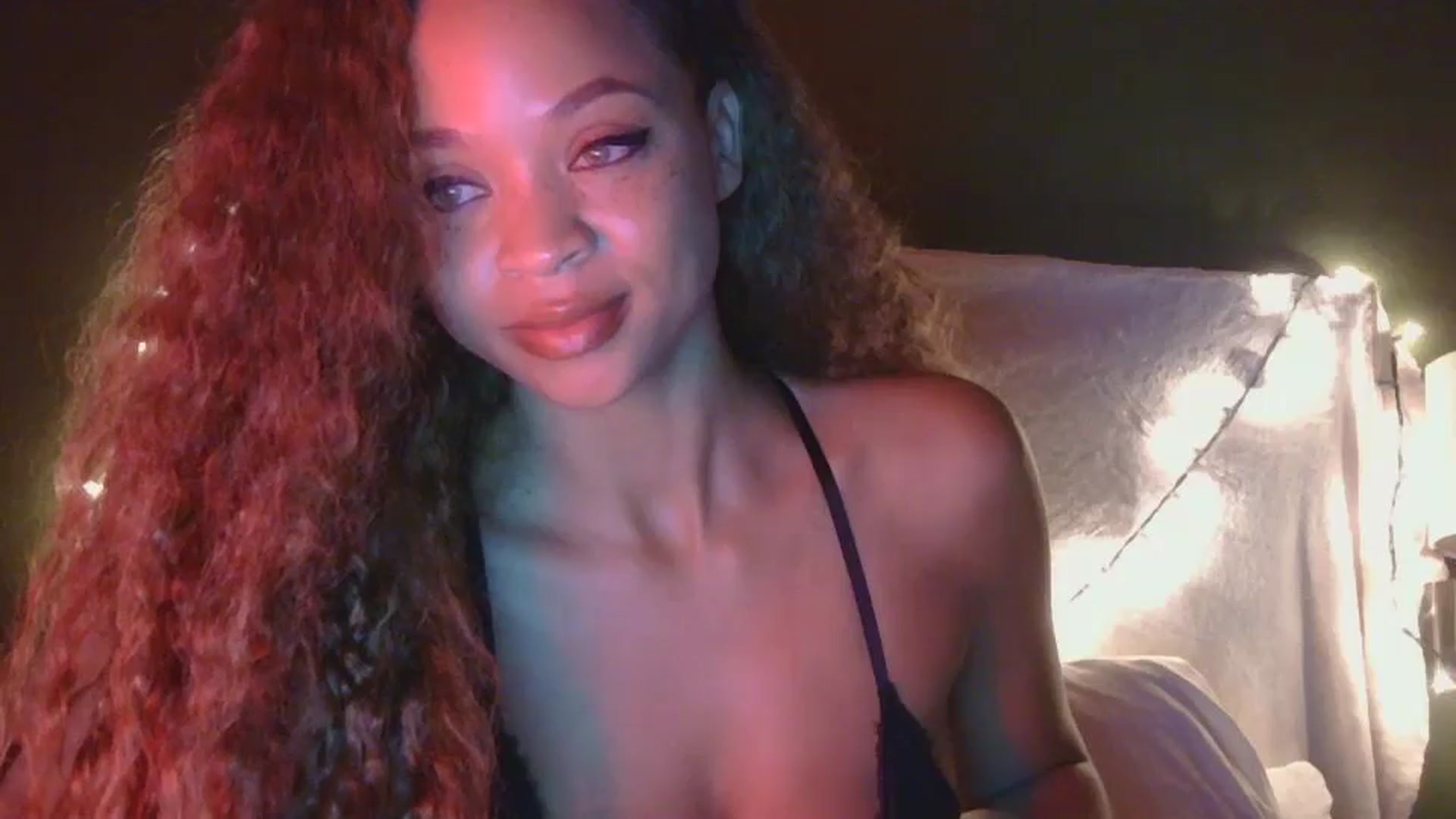 Gallery image thumbnail from MelissaGee's myfreecams stream on, 09/28/2025, 14:33 image 10 of 20