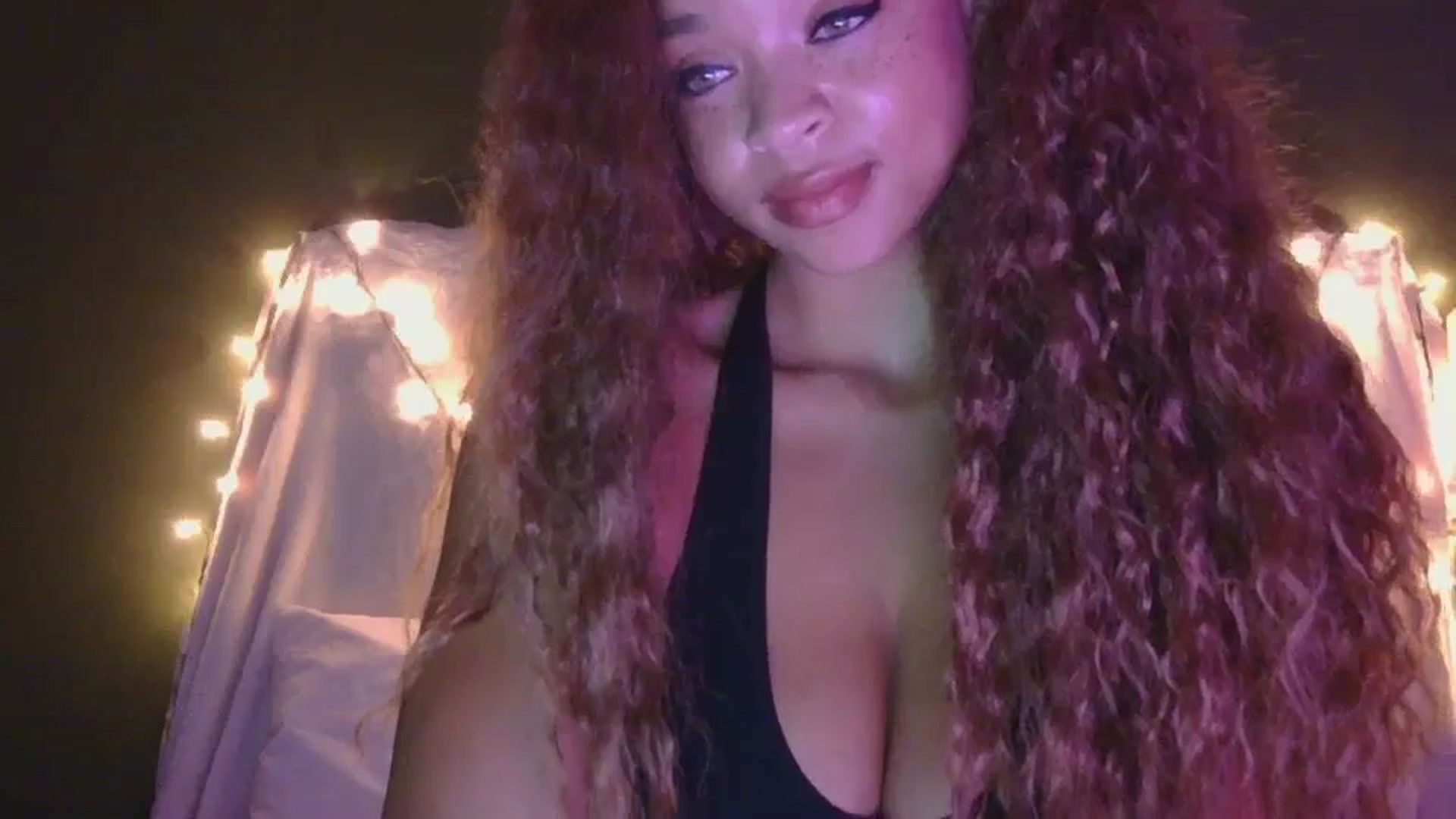 Gallery image thumbnail from MelissaGee's myfreecams stream on, 09/29/2025, 17:30 image 8 of 20