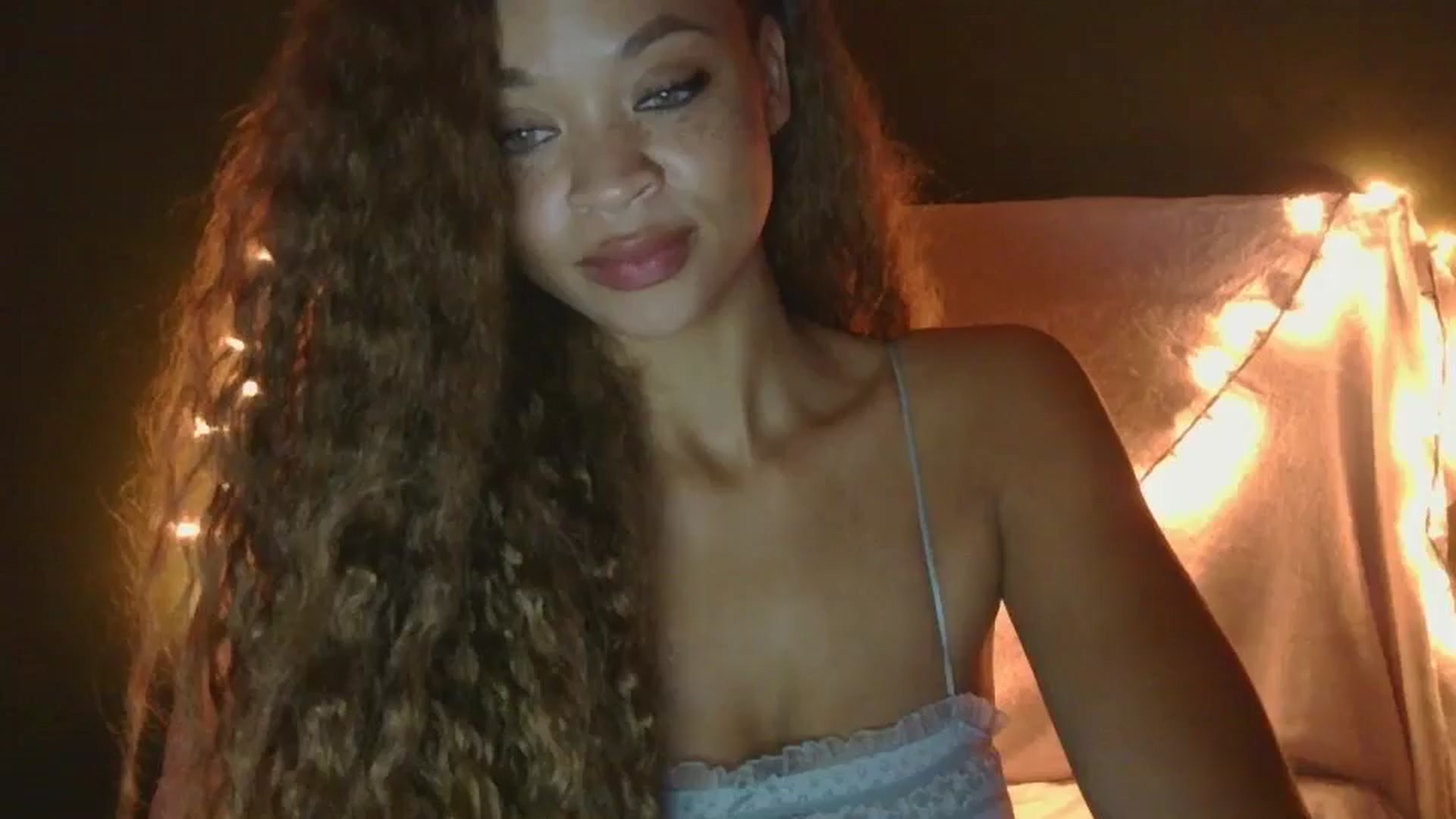 Gallery image thumbnail from MelissaGee's myfreecams stream on, 09/30/2025, 14:21 image 1 of 20