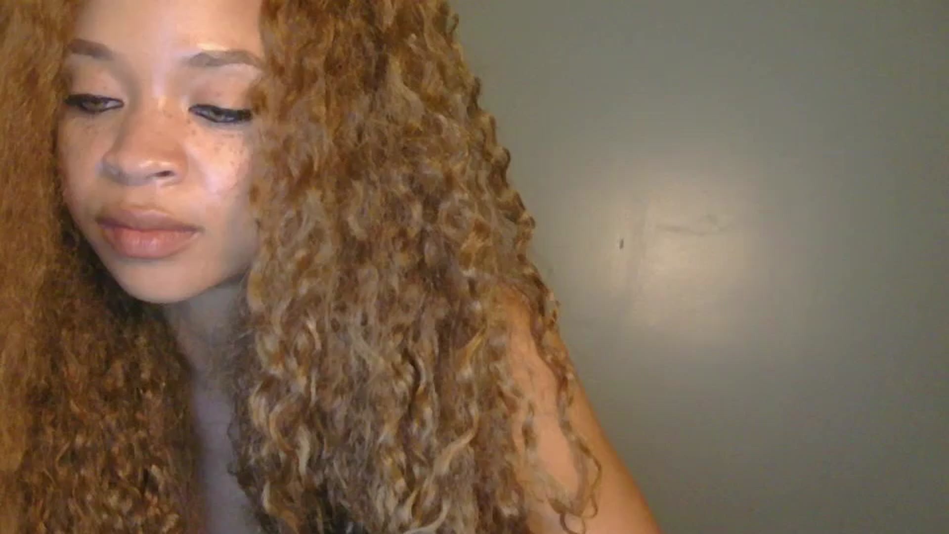 Gallery image thumbnail from MelissaGee's myfreecams stream on, 10/05/2025, 18:17 image 9 of 20