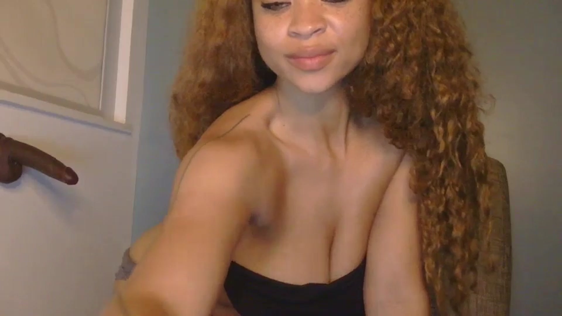 Gallery image thumbnail from MelissaGee's myfreecams stream on, 10/07/2025, 24:28 image 18 of 20
