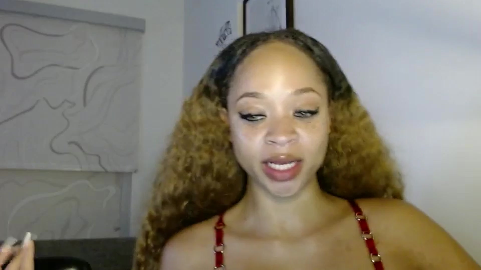 Gallery image thumbnail from MelissaGee's myfreecams stream on, 10/31/2025, 07:45 image 4 of 20