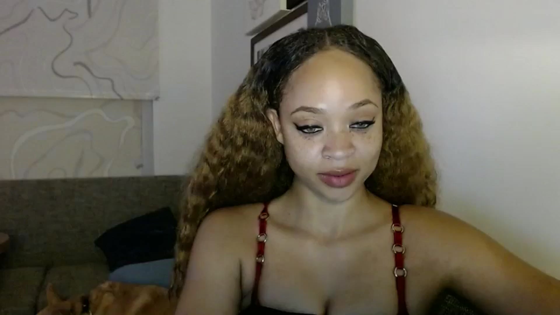 Gallery image thumbnail from MelissaGee's myfreecams stream on, 10/31/2025, 07:45 image 2 of 20