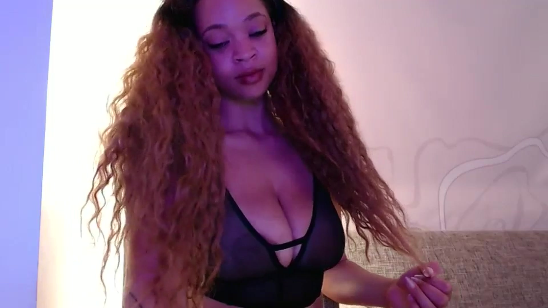 Gallery image thumbnail from MelissaGee's myfreecams stream on, 11/01/2025, 17:46 image 14 of 20