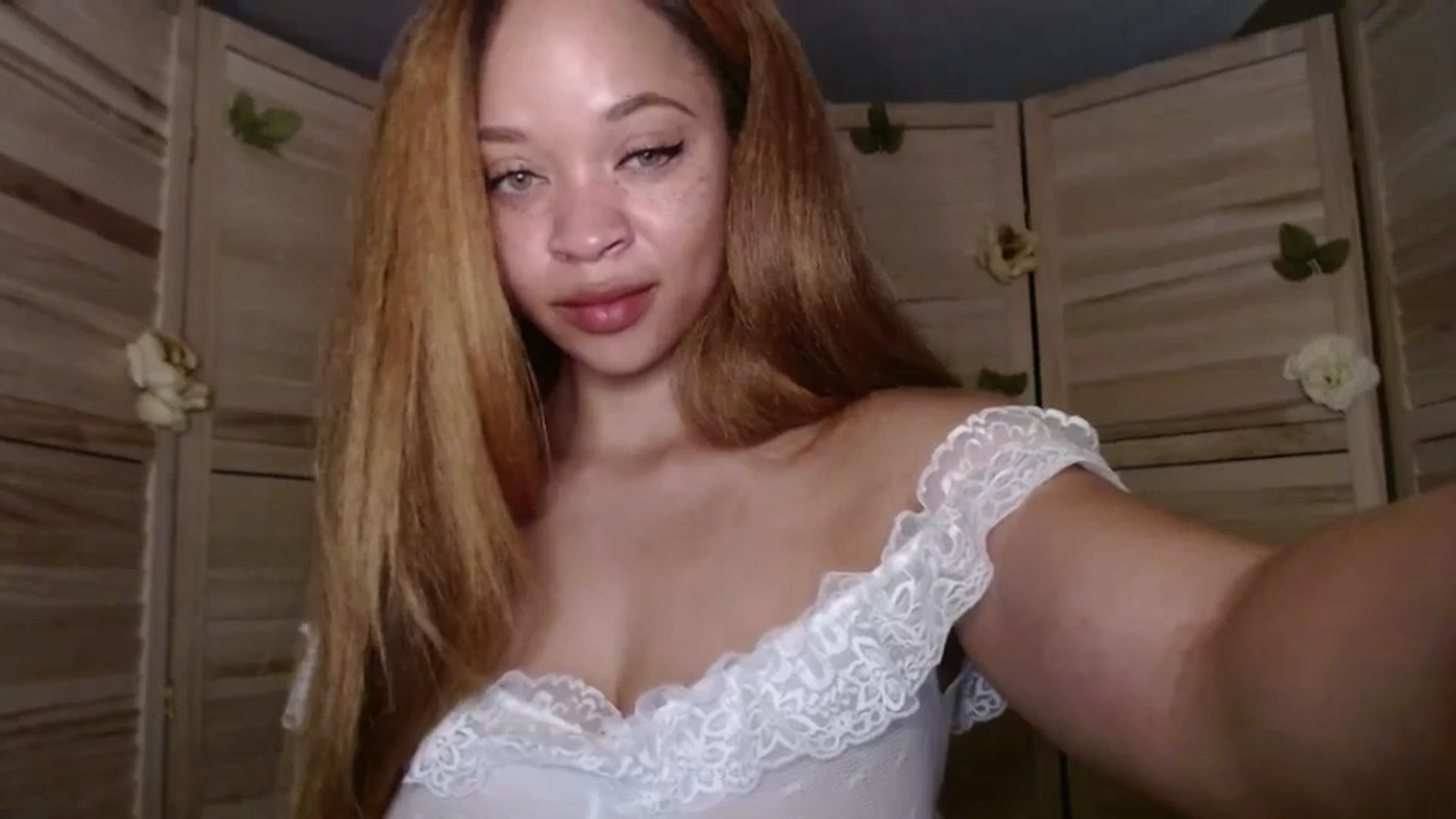 Gallery image thumbnail from MelissaGee's myfreecams stream on, 01/05/2026, 16:07 image 15 of 20