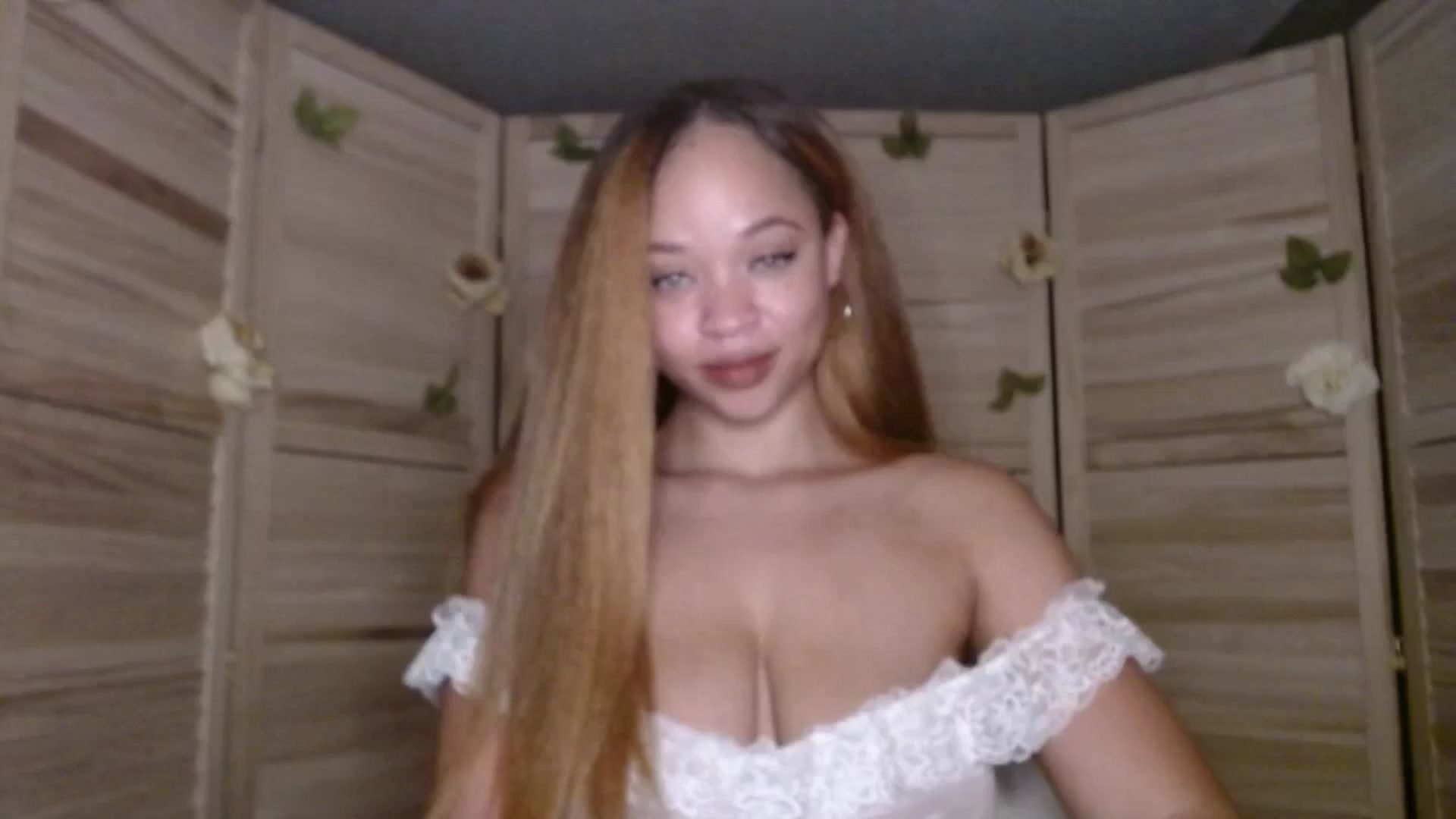 Gallery image thumbnail from MelissaGee's myfreecams stream on, 01/05/2026, 16:07 image 1 of 20