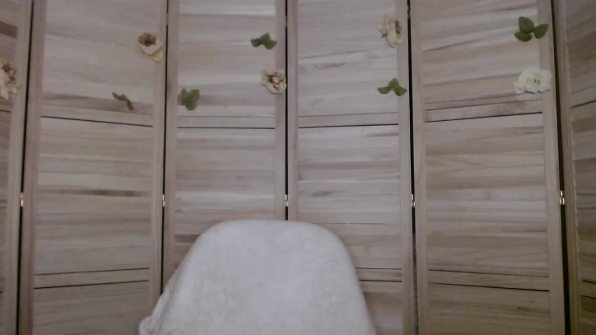 Gallery image thumbnail from MelissaGee's myfreecams stream on, 01/14/2026, 02:48 image 8 of 20