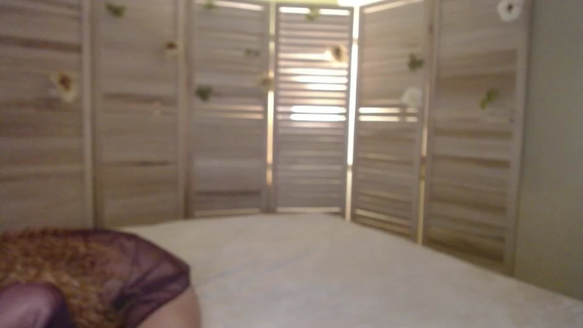 Gallery image thumbnail from MelissaGee's myfreecams stream on, 01/18/2026, 01:50 image 1 of 20
