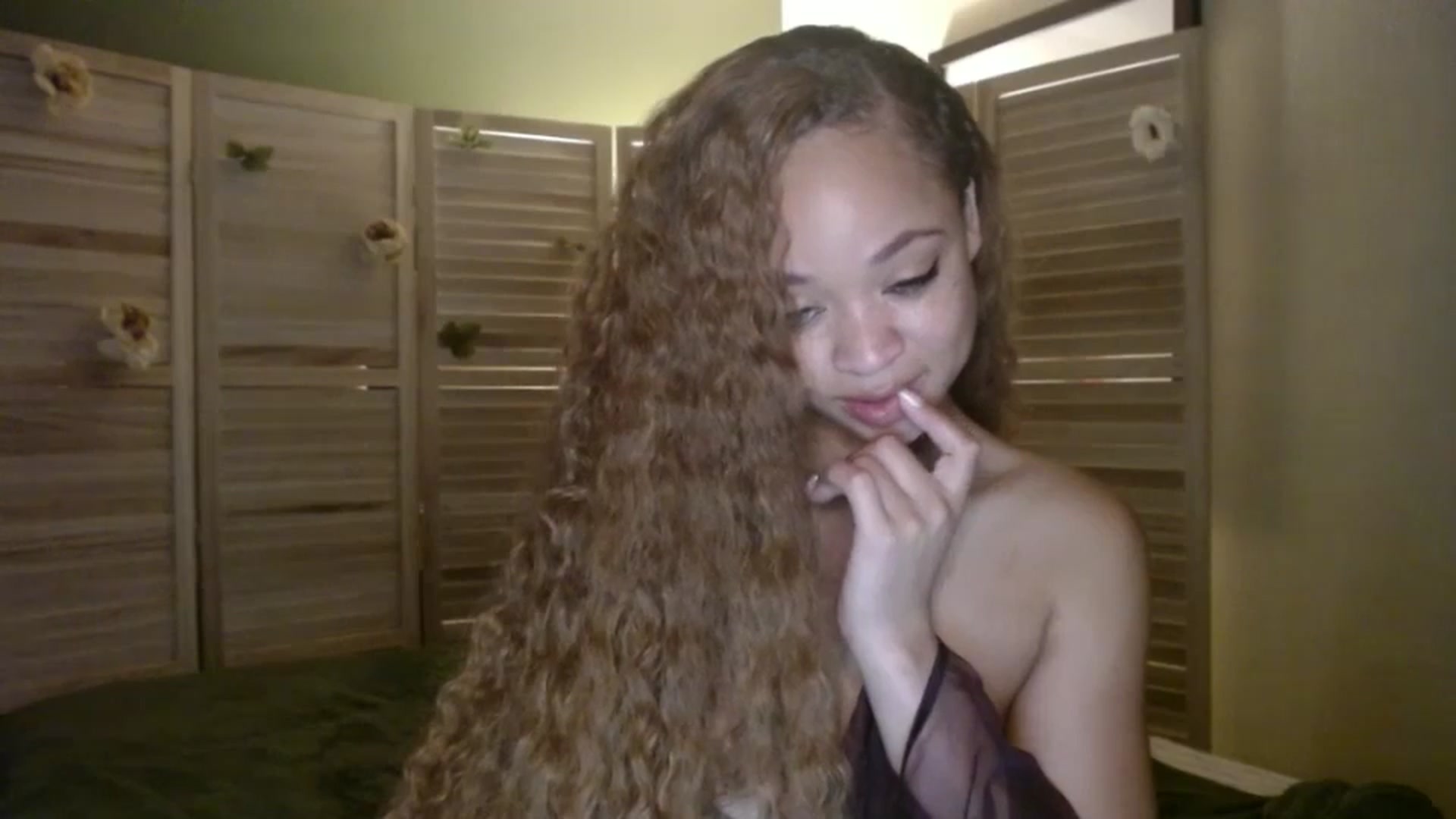 Gallery image thumbnail from MelissaGee's myfreecams stream on, 01/21/2026, 13:15 image 11 of 20
