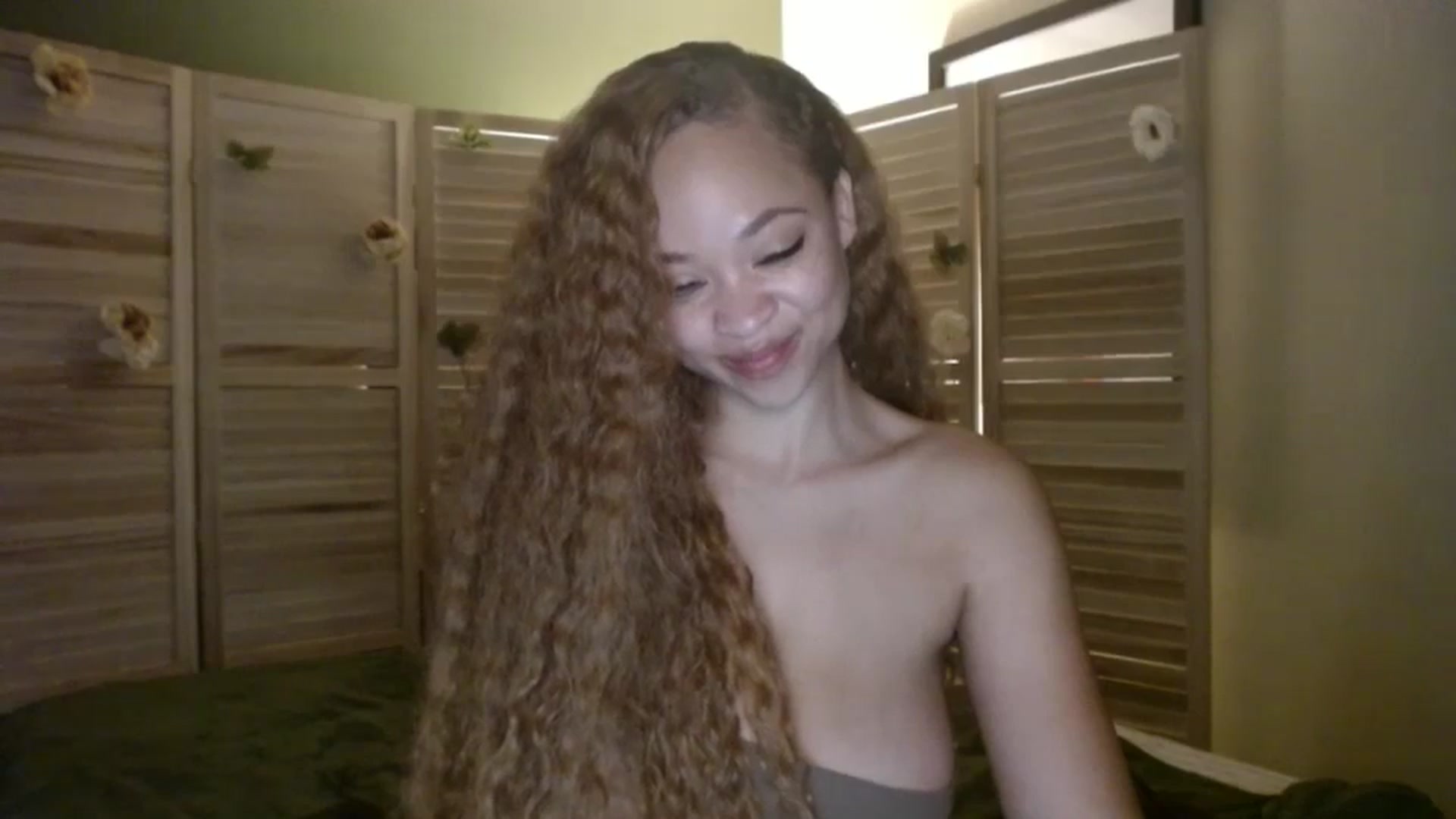 Gallery image thumbnail from MelissaGee's myfreecams stream on, 01/21/2026, 13:15 image 18 of 20