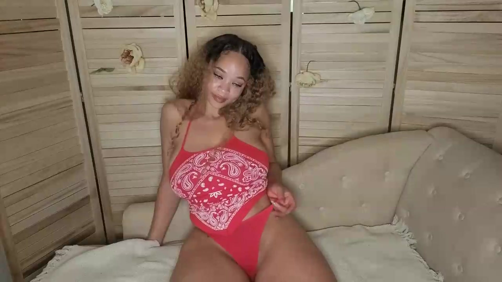 Gallery image thumbnail from MelissaGee's myfreecams stream on, 06/07/2026, 04:37 image 4 of 20